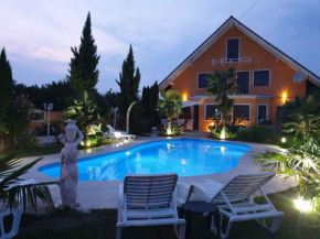 Holiday home in Zamardi - Balaton 41053